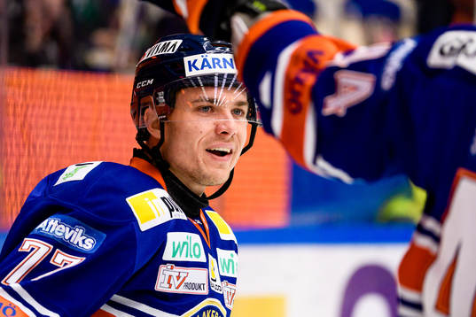 Växjös Pontus Netterberg jublar