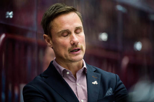 Frölundas tränare Roger Rönnberg deppar