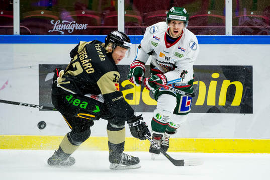 Malmö Redhawks Marcus Sylvegård och Frölundas Matt
