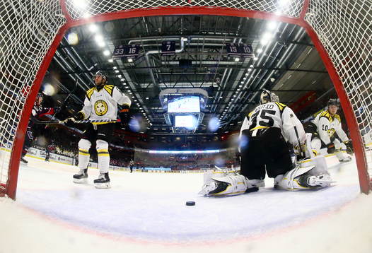 Brynäs målvakt david Rautio deppar