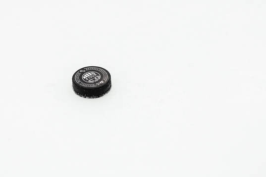 En puck på isen