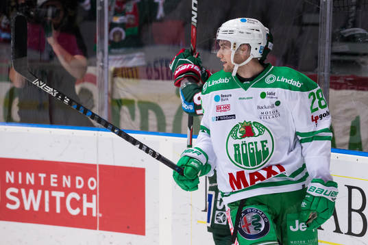 Rögles Cade Fairchild deppar
