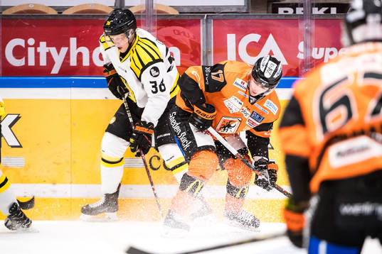 Brynäs Linus Ölund och Karlskronas Joel Kellman