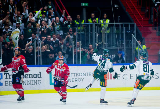 Färjestads Michael Lindqvist gör 1-0 och jublar
