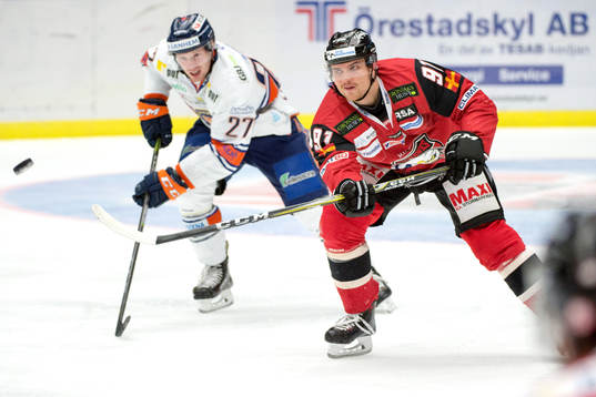 Växjös Martin Lundberg och Malmö Redhawks Max Görtz