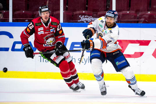 Malmö Redhawks Lars Bryggman och Växjös Noah Welch