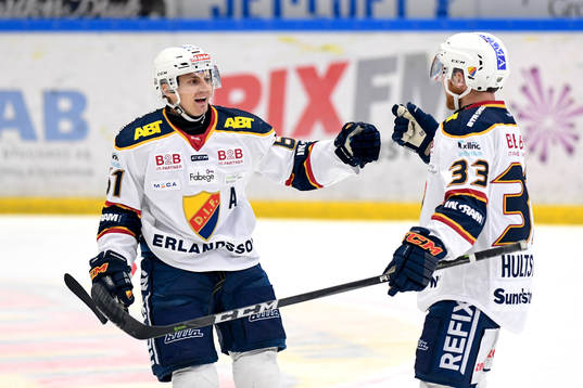Djurgårdens Markus Ljungh och Linus Hultström jublar