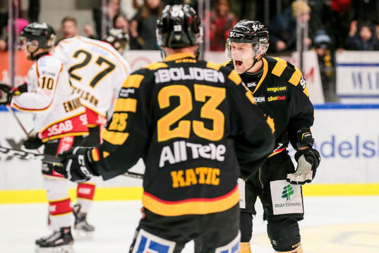 Skellefteås Oscar Möller jublar