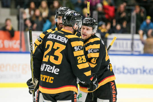 Skellefteås Oscar Möller jublar