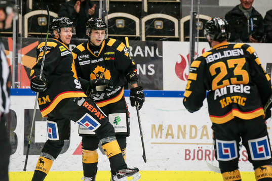 Skellefteås Pär Lindholm , Oscar Möller och Mark Katic