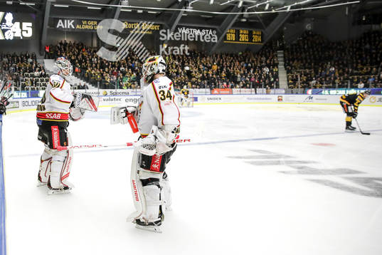 Luleås målvakt Joel Lassinatti deppar