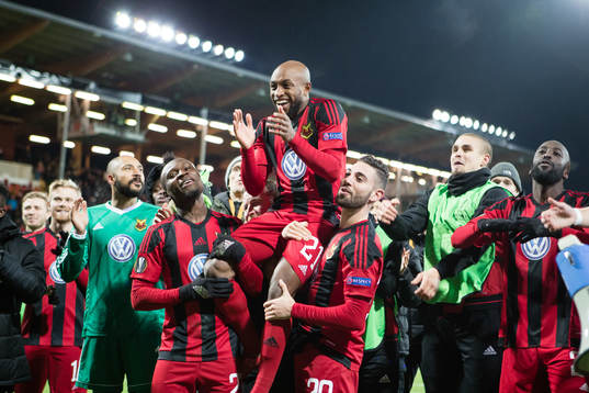 Östersunds spelare jublar