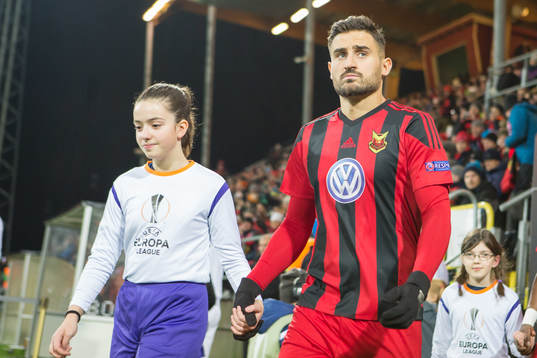 Östersunds Sotirios Papagiannopoulos på väg in på