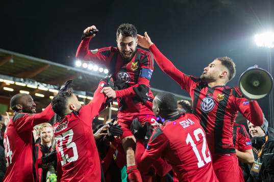 Östersunds spelare jublar