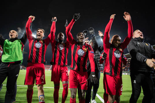Östersunds spelare jublar