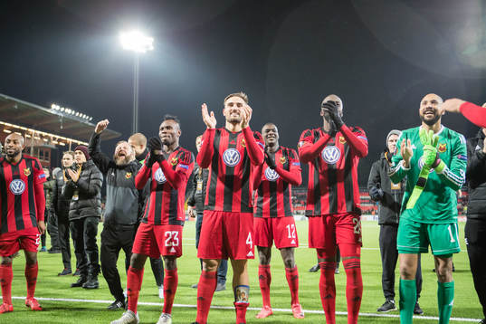 Östersunds spelare jublar