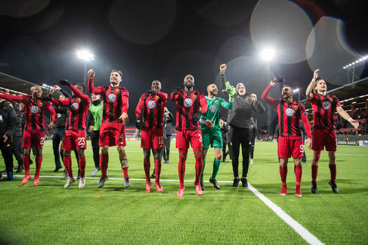 Östersunds spelare jublar