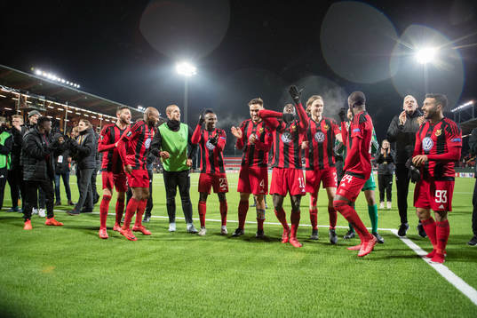 Östersunds spelare jublar