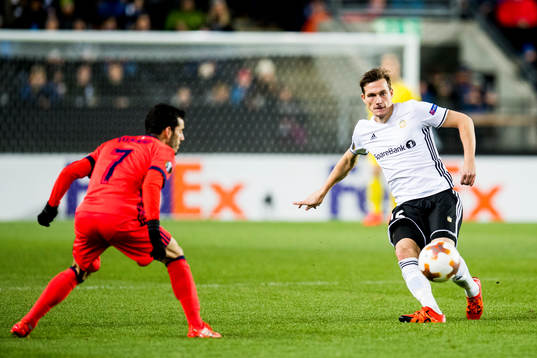 Juanmi of Real Sociedad and Johan Lædre Bjørdal of
