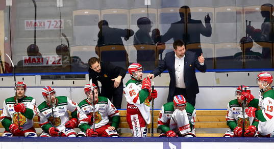 Moras tränare Mattias Karlin