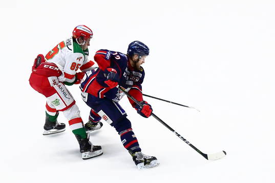 Moras Michael Haga, Linköpings Sebastian Karlsson