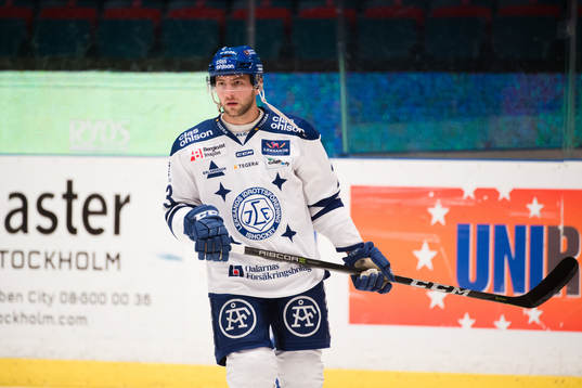 Leksands Alex Friesen före ishockeymatchen i