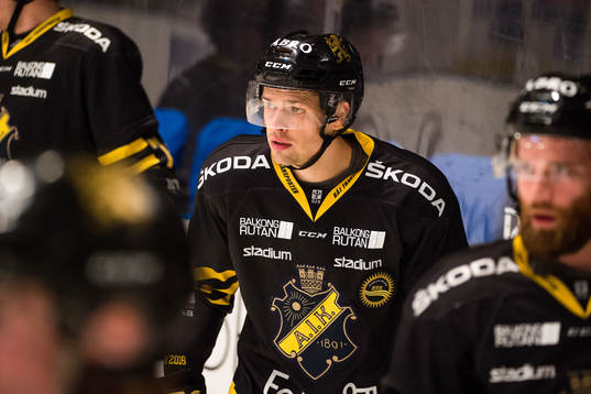 s Eric Castonguay före ishockeymatchen i Hockeyallsvenskan