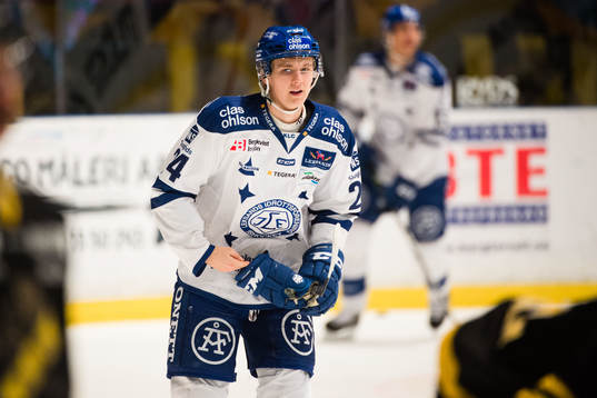 Leksands Isak Skedung före ishockeymatchen i