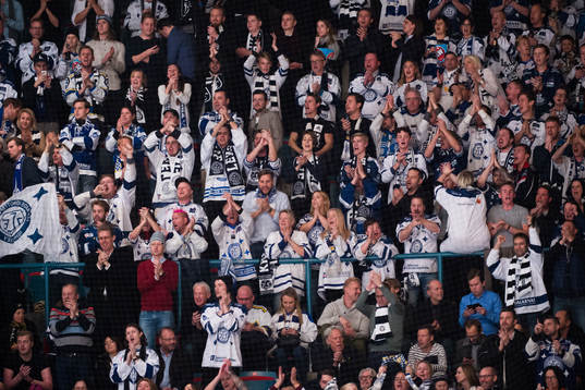 Leksands supportrar jublar