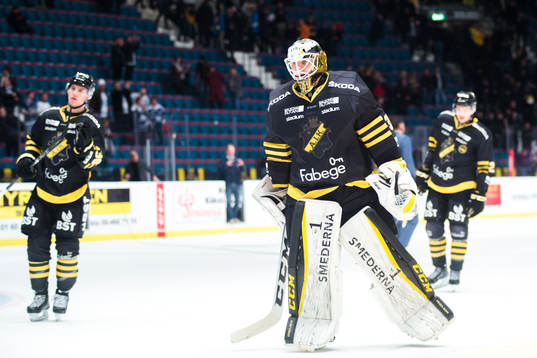 s målvakt Linus Lundin deppar