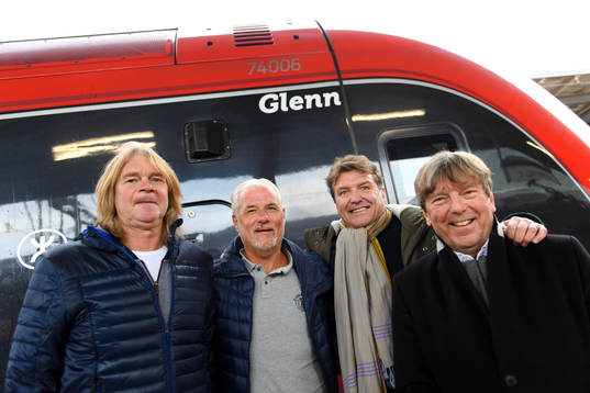 Bläddra bland fler bilder av Fotboll, MTR Express, 4 x Glenn döper tåg