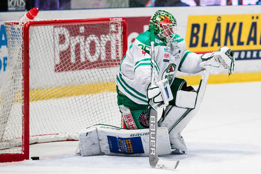 Rögles målvakt Emil Kruse deppar
