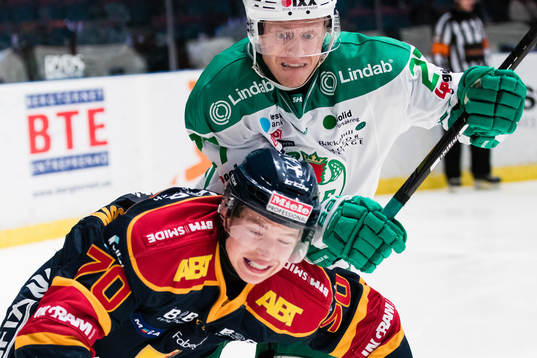 Djurgårdens Marcus Davidsson och Rögles Jesper Williamsson