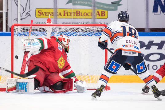 1-2 bakom Moras målvakt Mattias Pettersson Växjös Andrew