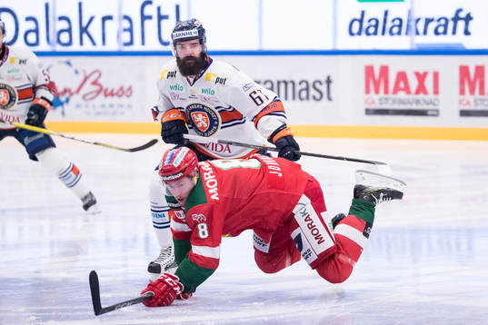 Moras Robin Johansson och Växjös Linus Fröberg  i