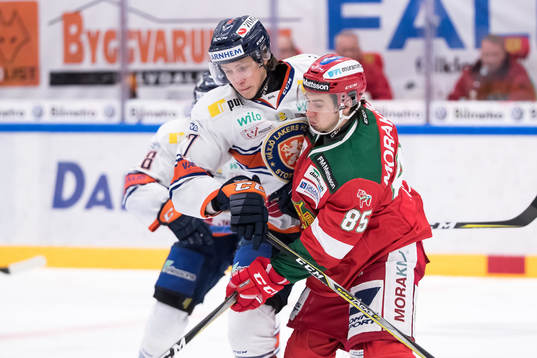Växjös Robert Rosén och Moras Michael Haga  i