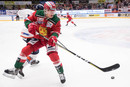 Moras Erlend Lesund och Växjös Dominik Bokk  i