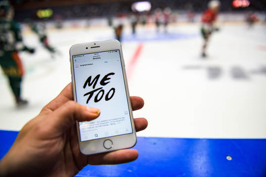 Metoo på en mobiltelefon