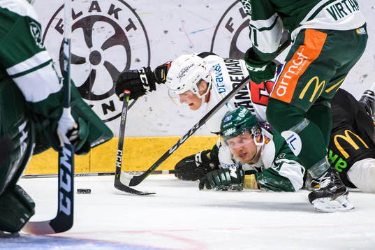Malmö Redhawks Fredrik Händemark och Färjestads Johan