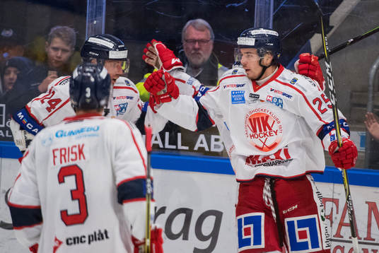 Västerviks Patrik Blomberg jublar
