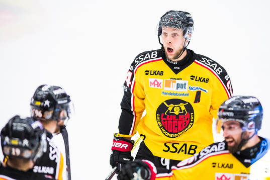 Luleås Johan Harju jublar