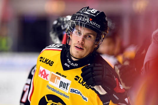 Luleås Emil Larsson jublar