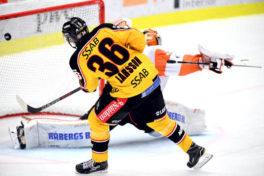 Luleås Emil Larsson gör 5-0