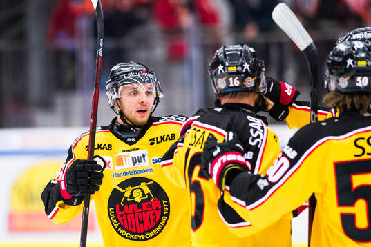 Luleås Robin Kovacs jublar
