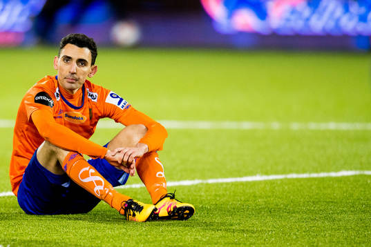 Mustafa «Mos» Abdellaoue of Aalesund looks dejected being