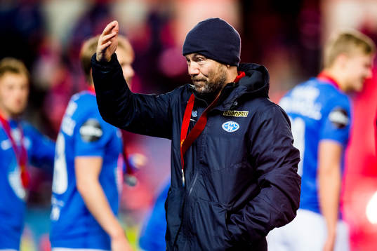 Mark Dempsey, head coach of Molde, with his silver medal