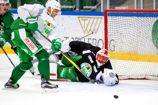 Rögles målvakt Justin Pogge