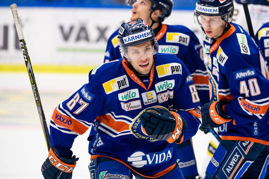 Växjös Robert Rosén jublar
