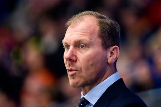 s tränare Johan Lindbom