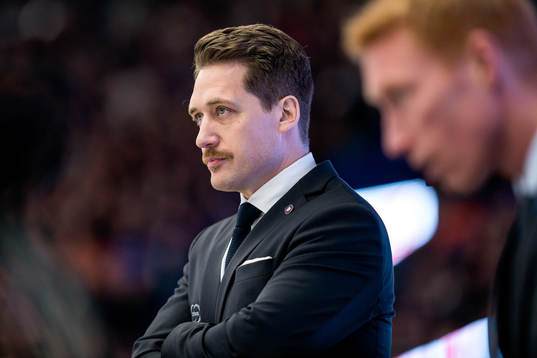 Växjös tränare Sam Hallam